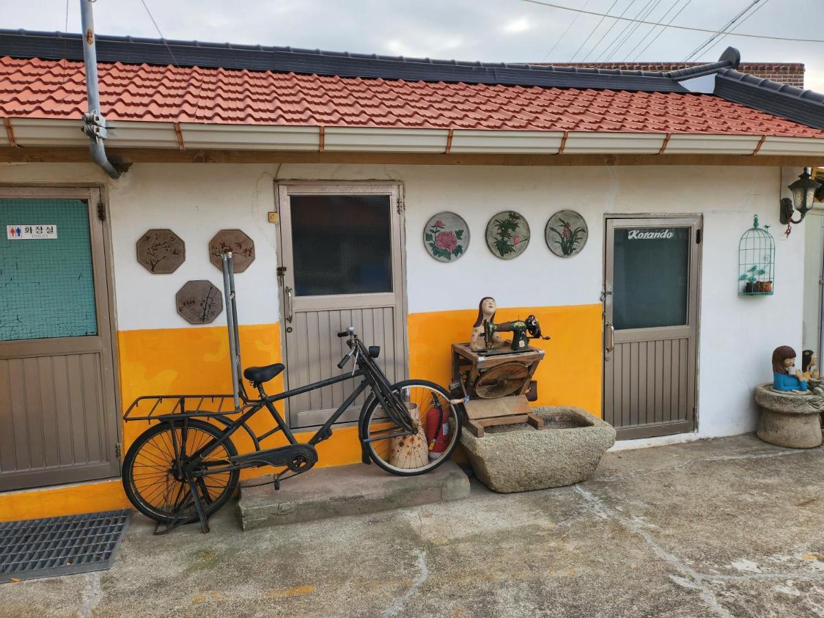 Uwha Minbak Villa Yeosu Buitenkant foto