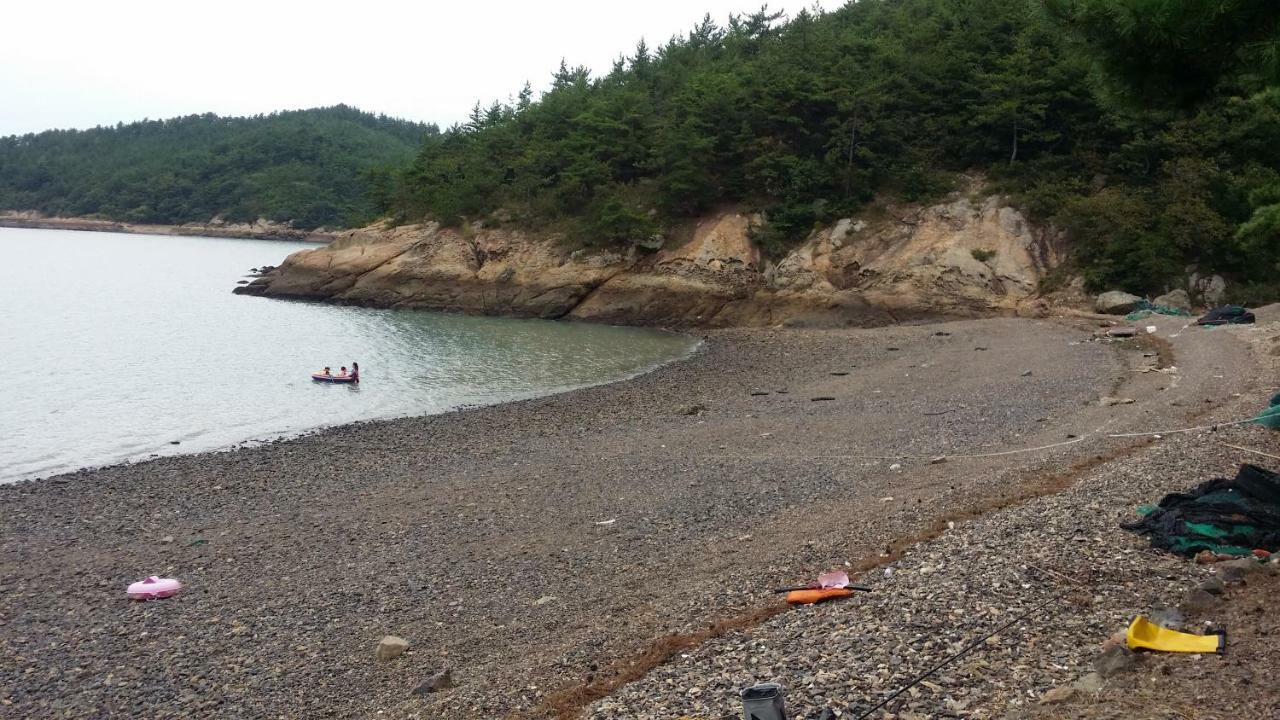 Uwha Minbak Villa Yeosu Buitenkant foto