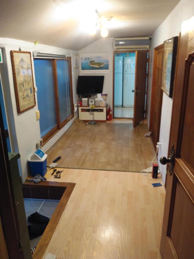 Uwha Minbak Villa Yeosu Buitenkant foto